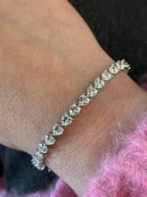 Carica l'immagine nel visualizzatore di Gallery, Bracciale Tennis Heart